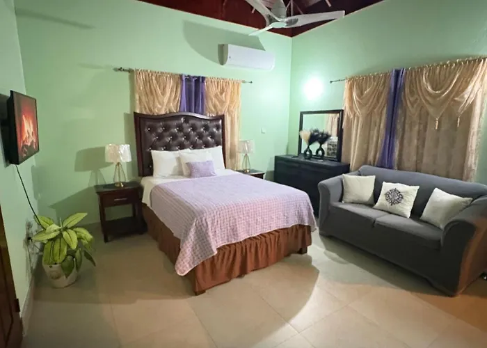White House By White River Apartamento *